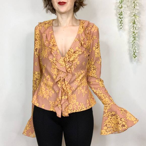 NWOT MAJORELLE Roma y2k 90s top flared sleeve lace ruffle button Barbiecore 2630 - Picture 10 of 12